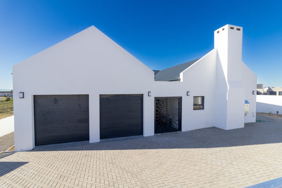 4 Bedroom Property for Sale in Da Gama Bay Western Cape